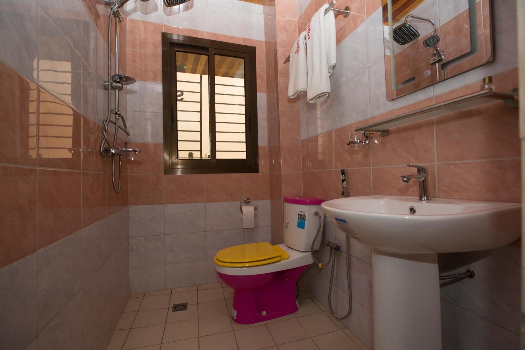 Residence Le Sommet - Chambre Blanche Douala Kültér fotó
